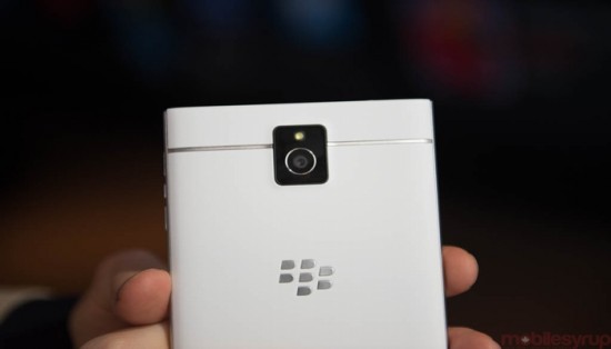 blackberry passport trang0 550x314 - BlackBerry Passport phiên bản màu trắng