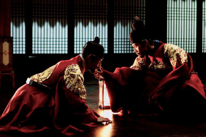 hoang thuong gia mao - 10 phim chiếu rạp Hàn Quốc hay nhất các fan nên xem ngay