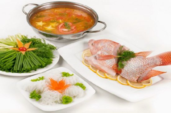 Lau ca dieu hong 10 550x366 - Top 15 cách nấu lẩu cá thơm ngon, đậm đà, hít hà ngày mưa